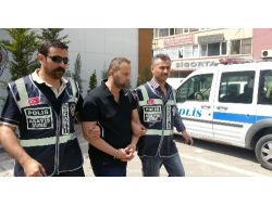 Kuzenini Kendisini Tehdit Ettiği İçin Öldürmüş