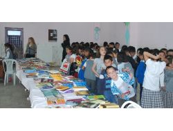 Aydıncık’ta ‘kumbaram Dolsun, Aydıncık Kitap Okusun’ Şenliği