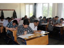 Sivasta 10 Bin Kişi O'nu Okuyarak Sınava Girdi