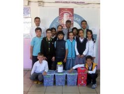 Öğretmen Ve Öğrenciler El Ele Verip Atık Pil Topladı