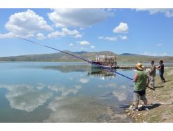 Balık Avlama Yarışmasında Dereceye Girenlere Ödülleri Verildi