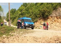 Düşen Şapkaya Bakarken Tarım Aracını Deviren Baba Öldü, Oğlu Yaralandı