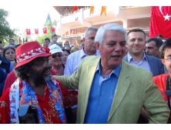 Edirne Kakava Şenlikleri'nde Binlerce Kişi Aynı Ateş Etrafında Birleşti