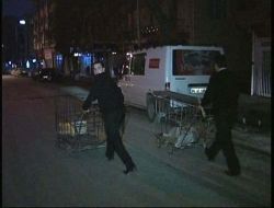 Hastanenin Rögar Demirlerini Çalan Hırsızlar Güvenlik Kamerasına Takıldı
