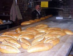 Fırıncılar Arasındaki Fiyat Rekabeti Vatandaşa Yaradı