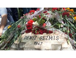 Deniz Gezmiş Ve Arkadaşları Mezarları Başında Anıldı