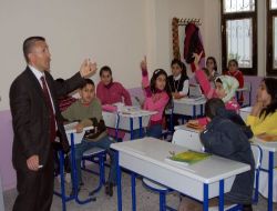Yüreğir Belediyesi Fakir Öğrenciler İçin Ücretsiz Seviye Belirleme Sınavı Kursu Açtı