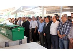 Üniversiteli Aslı, Gözyaşlarıyla Toprağa Verildi