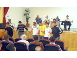 Hükümlü Ve Tutuklular Türkü Konseriyle Moral Depoladı