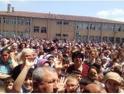 ÖĞRENCİLERDEN OKUL EYLEMİ