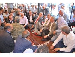 Ak Partili Vekiller Suruç'ta Kan Davalı Aileleri Barıştırdı