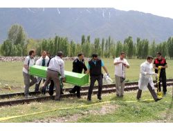 Trenin Çarptığı Yaşlı Adam Hayatını Kaybetti