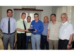 'Güvenli Adana İçin Ele Ele' Diyen Polis, Stk'ları Ziyaret Ediyor