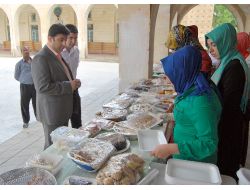 Suruçlu Kadınlardan Fakir Öğrenciler Yararına Kermes