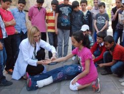 Sağlık Sohbetleri'nde Öğrencilere İlk Yardım Anlatıldı