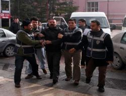 Temizlikçi Olarak Girdikleri Evleri Soyan Çete Çökertildi!!