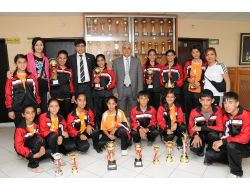 Minik Kızların Büyük Başarısı