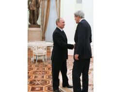 Suriye’de Taraflar Masaya Oturacak