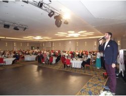 Nilkader'li Bayanlardan Annesiz Öğrencilere Destek