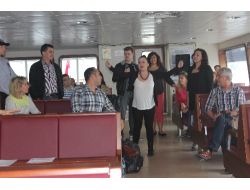 Vapurda 'Kanser' Tiyatrosu