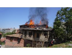 Tarihi Konak Alevlere Teslim Oldu