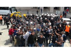 Adliye Önünde Eylem Yapmak İsteyen Gruba Müdahale