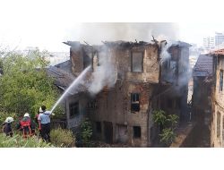 Tarihi Konak Alevlere Teslim Oldu