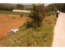 Direksiyon Hakimiyeti Kaybedilen Otomobil Şarampole Devrildi