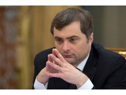 Putin Fırçaladı, Medvedev’in Yardımcısı Surkov İstifa Etti