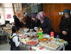 Hakkari'de Muhtaç Öğrenciler Yararına Kermes