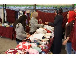 Kermesler Fakirin Alışveriş, Öğrencinin Umut Kapısı Oluyor