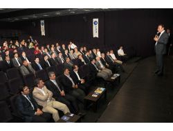 Canik Belediye Başkanı Genç Projelerini Çalışanlarına Anlattı