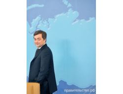 Surkov’un İstifası Medvedev’in Ekibini Zayıflatacak