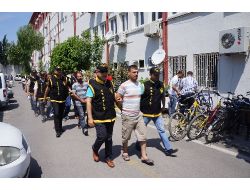 Adana'da 180 Polisle Şafak Operasyonu