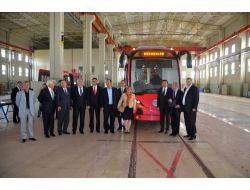 Finlandiya Büyükelçisi 'İpekböceği' İsimli Tramvayı İnceledi