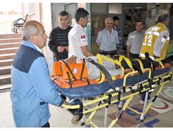 Adıyaman'da Midibüs Şarampole Yuvarlandı, 10 Kişi Yaralandı