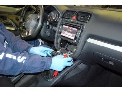 Uyuşturucu Satan Şebekeye Operasyon: 75 Gözaltı