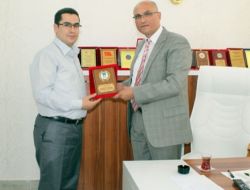 Kaynak Yayınları'ndan Turhal Kaymakamı'na Teşekkür