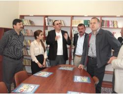 Saü Sosyal Hizmet Bölümü, Köyde Kütüphane Oluşturdu