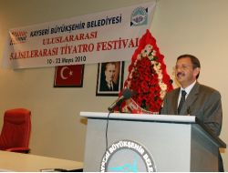 Liseli Tiyatrocular Kayseri'de Buluşuyor