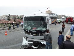 İstanbul'da Karşı Yöne Geçen Servis Otobüs Faciası