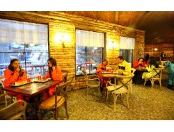 Kar Dünyası Pazar Günü Annelere Ücretsiz