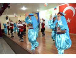 Özel Toros Finike Koleji Öğrencileri Anneleri İçin Program Düzenledi