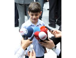 Cumhurbaşkanı Gül'e Cuma Çıkışı Güllü Uğurlama