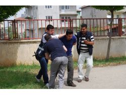 Polis Bıçaklı Hırsızı Etkisiz Hale Getirdi