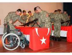 Engelli Gençler Yemin Etti, Aileleri Gözyaşlarına Boğuldu