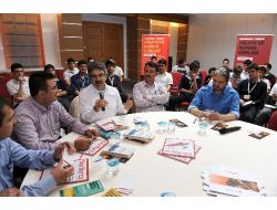 "Yayınlanan Kitaplarda Pazarlanma Kaygısı Var"