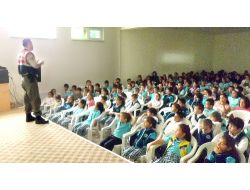 Geleceğin Sürücülerine Jandarmadan Seminer