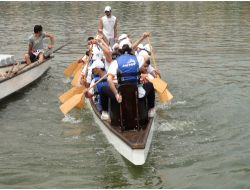 Bakan Bağış: Dünün Kokan Haliç'inde Bugün Yarışlar Düzenleniyor