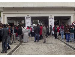 Eğitim Gönüllüleri Fakir Öğrenciler Yararına Kermes Düzenledi